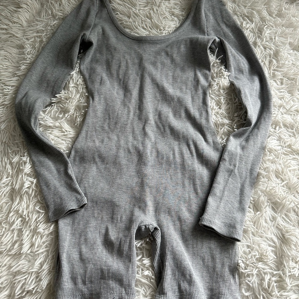 Daisy Snatched Romper - Picture 2 of 2